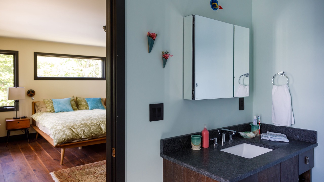 Photo of Bathroom in Burdett