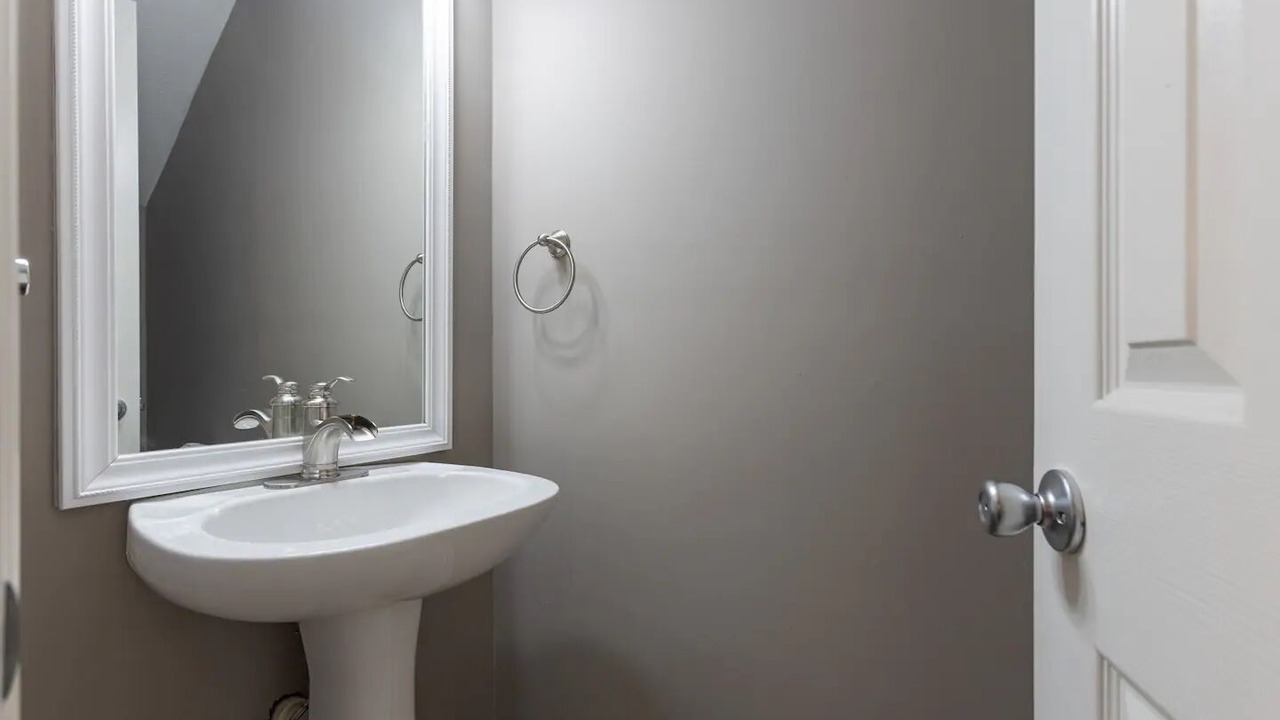 Photo of Bathroom in Seymour