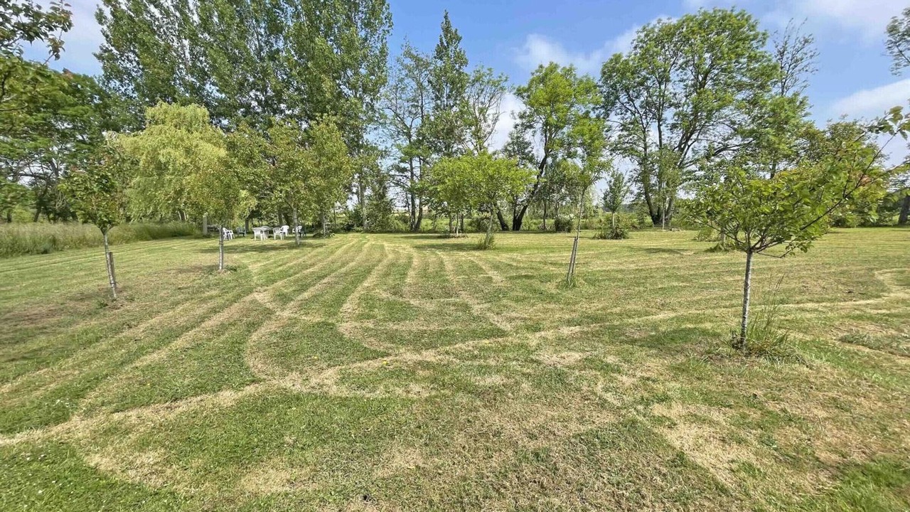 Photo of Outdoor in Sarceaux