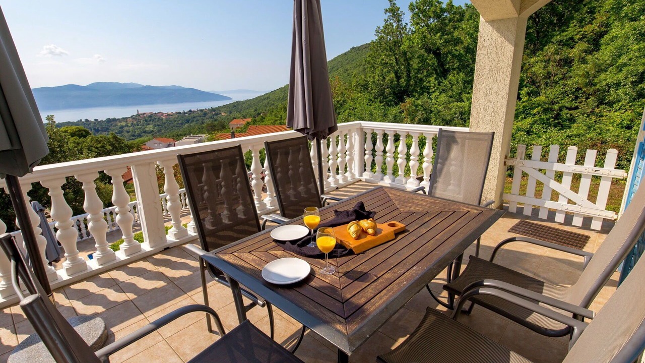 Photo of Outdoor in Martina