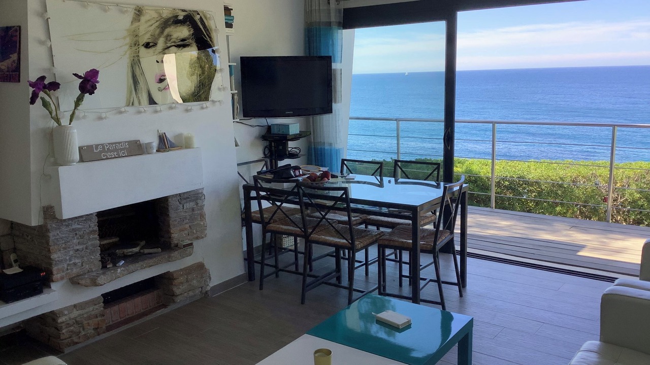 Photo of Livingroom in Saint-Mandrier-sur-Mer