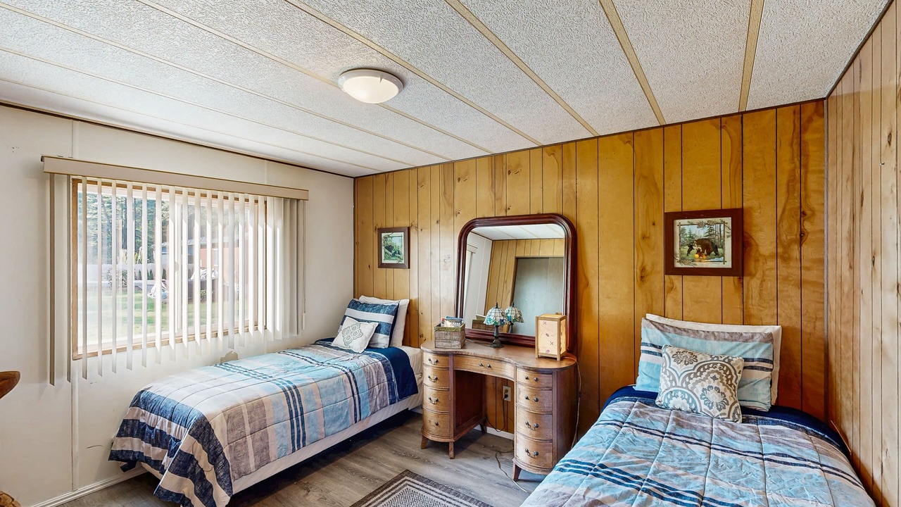 Photo of Bedroom in Crescent City