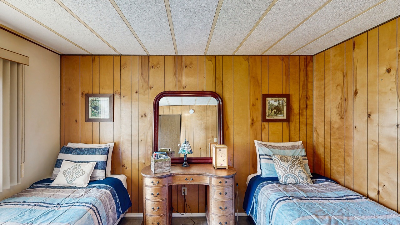 Photo of Bedroom in Crescent City
