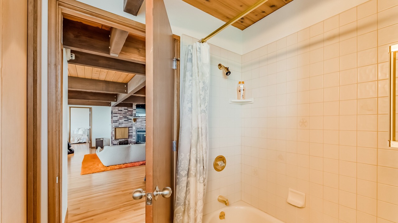 Photo of Bathroom in Crescent City North