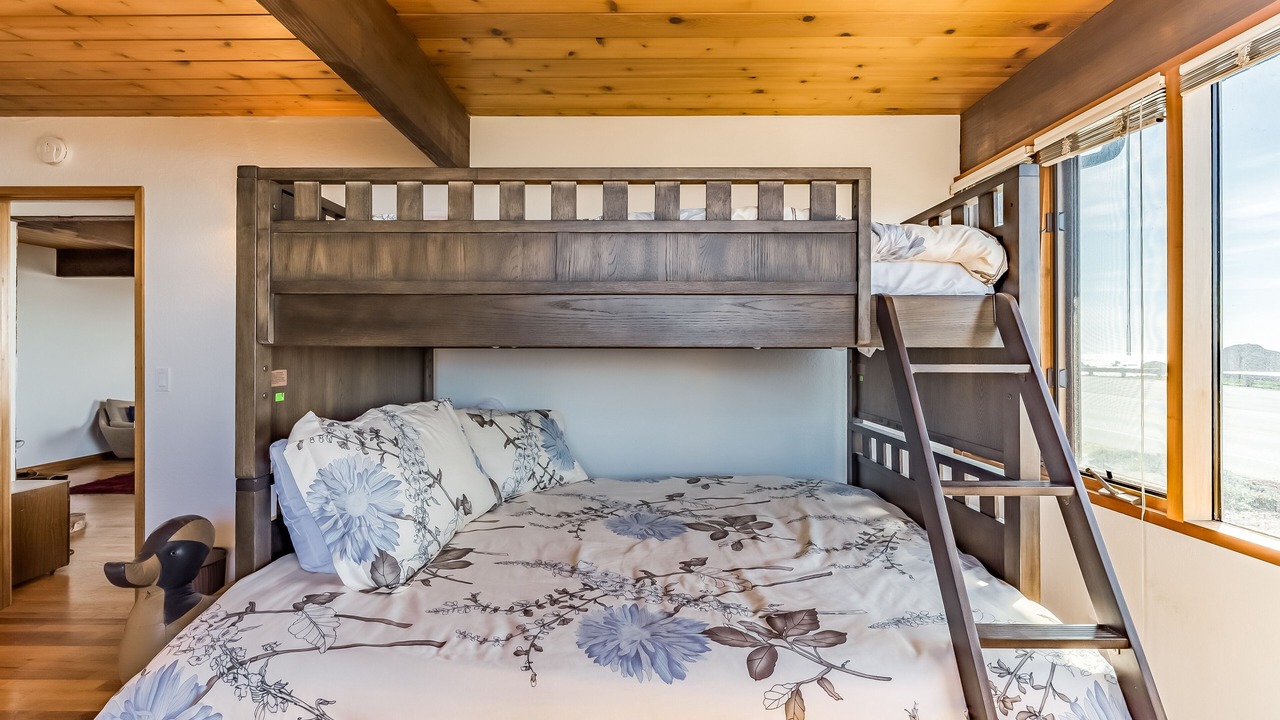 Photo of Bedroom in Crescent City North