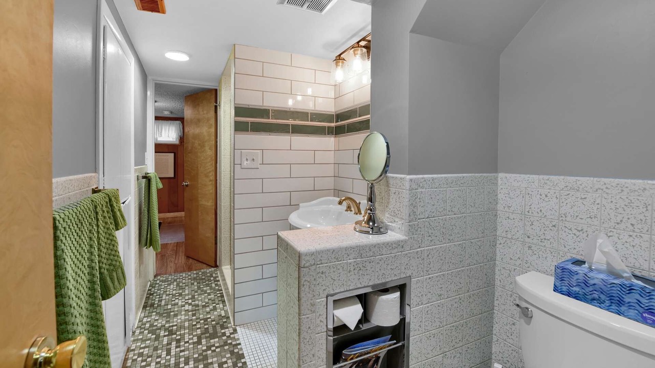 Photo of Bathroom in Canyon Rim