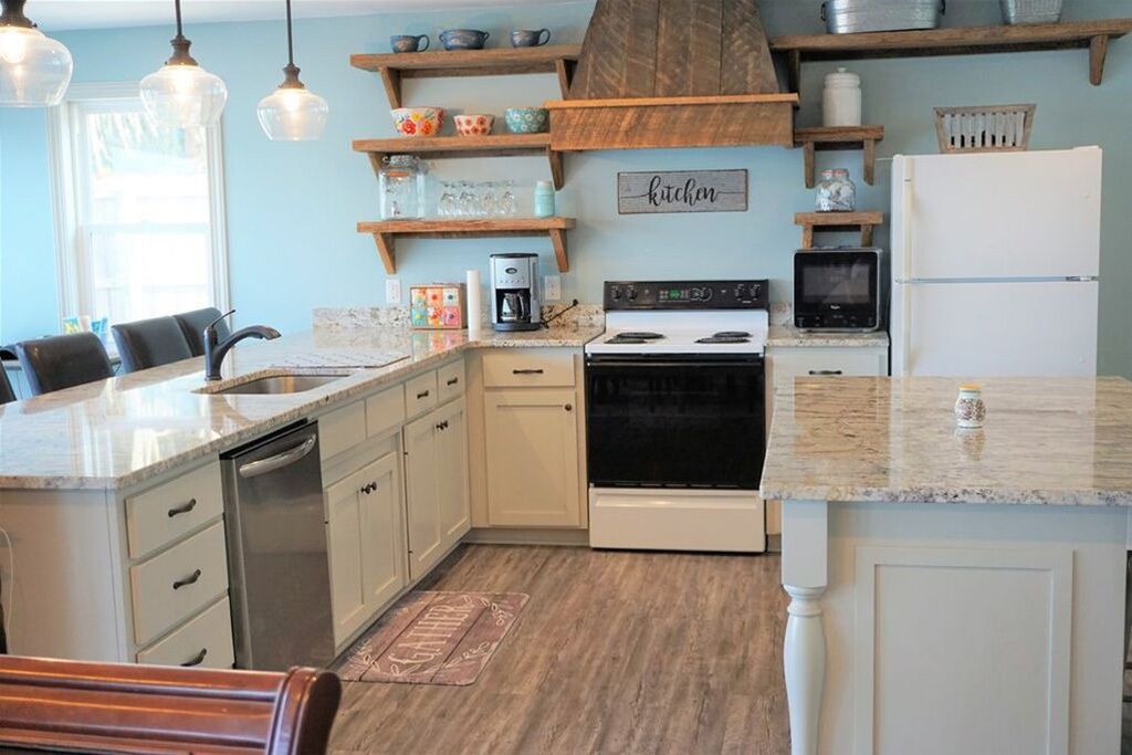 Photo of Kitchen in Lake Park