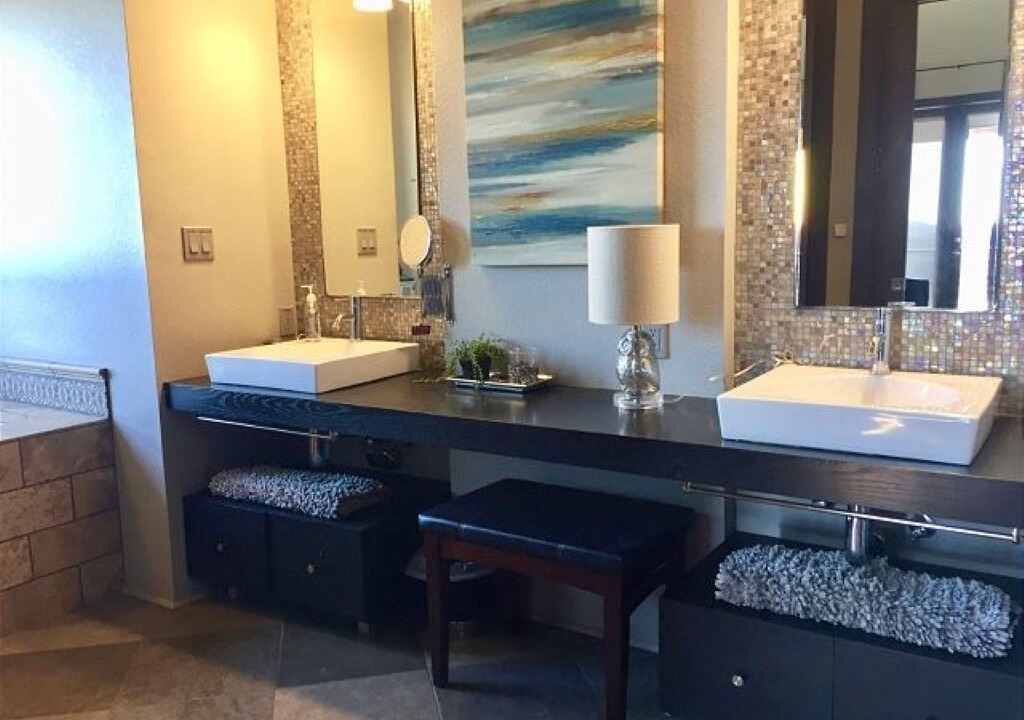 Photo of Bathroom in Concan