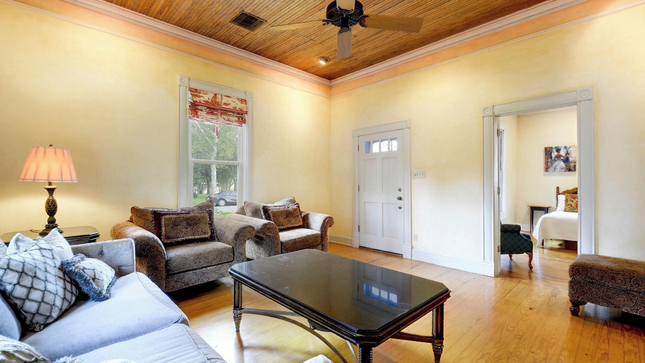 Photo of Livingroom in Smithville