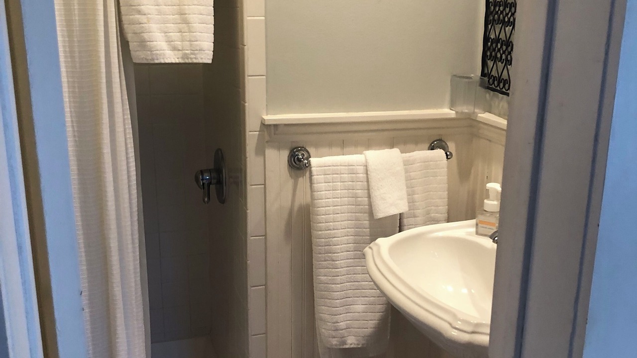 Photo of Bathroom in Smithville