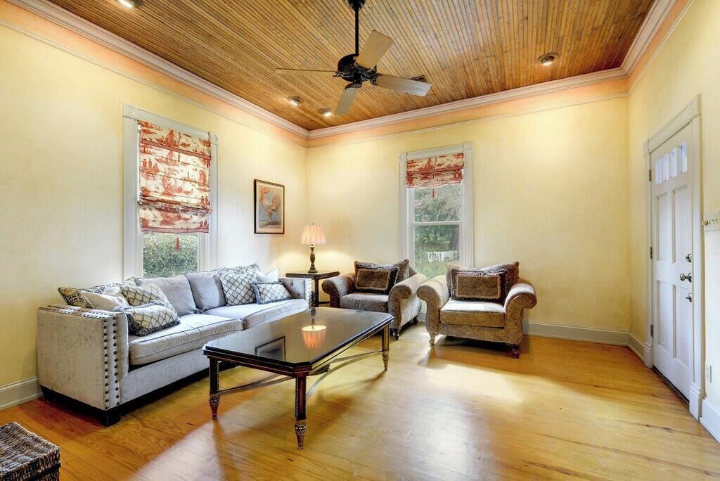 Photo of Livingroom in Smithville