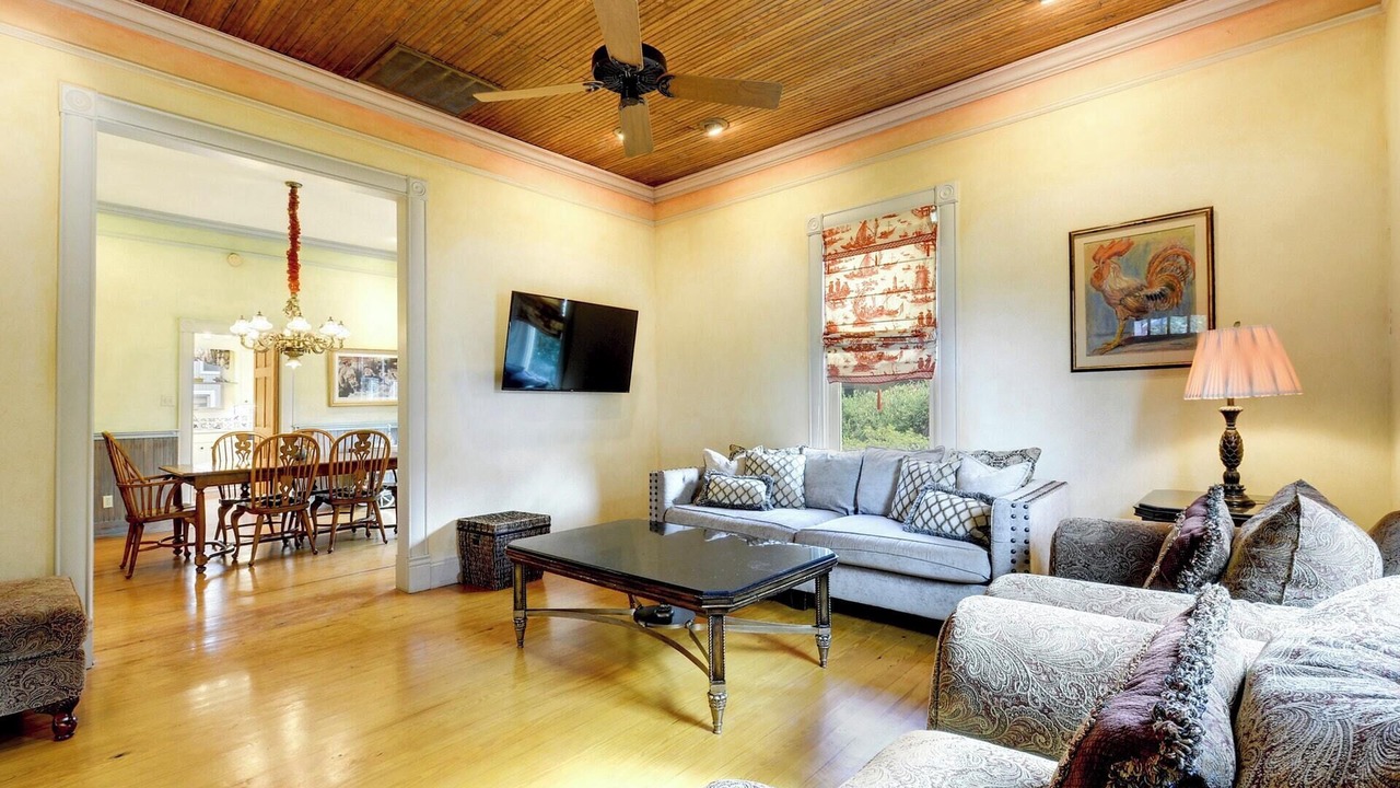 Photo of Livingroom in Smithville