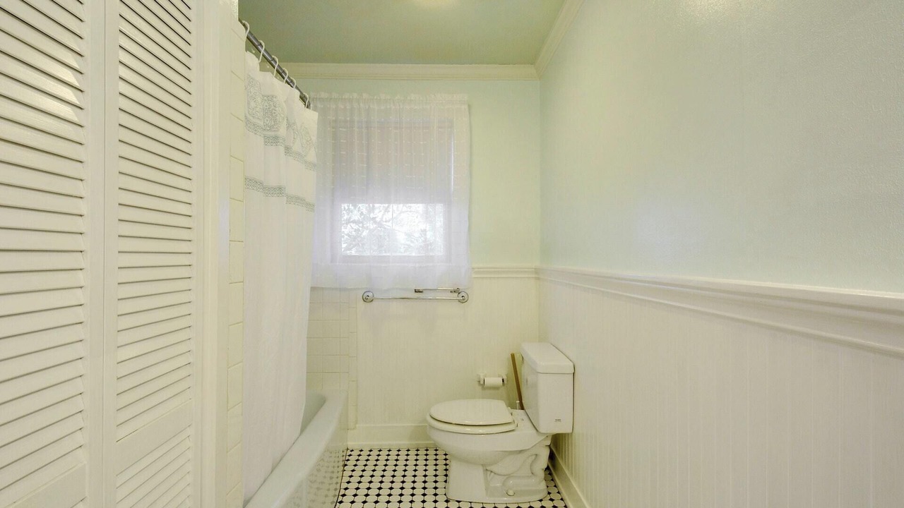 Photo of Bathroom in Smithville