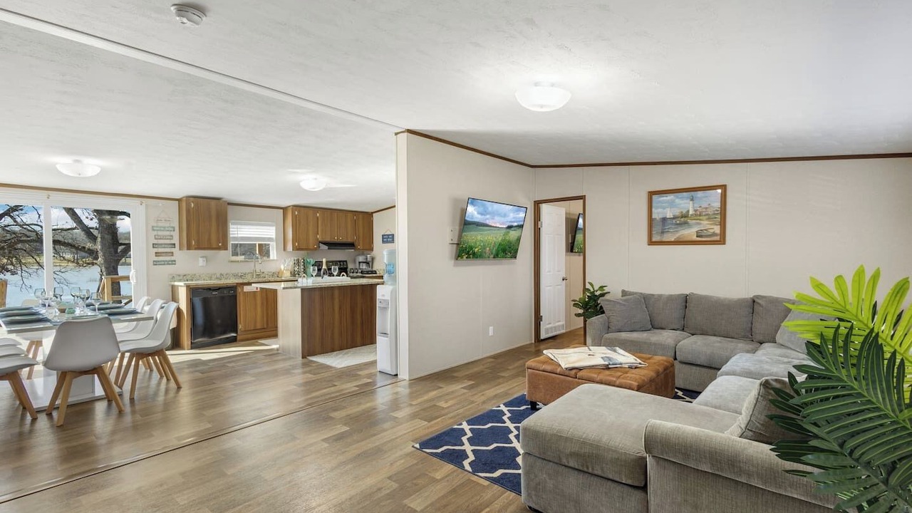 Photo of Livingroom in Seven Points