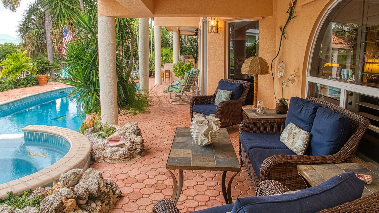 Photo of Outdoor in Coury