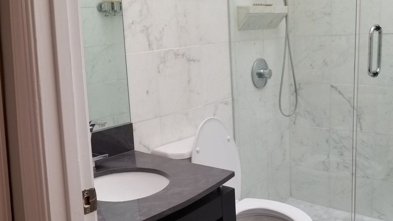 Photo of Bathroom in Downtown Memphis
