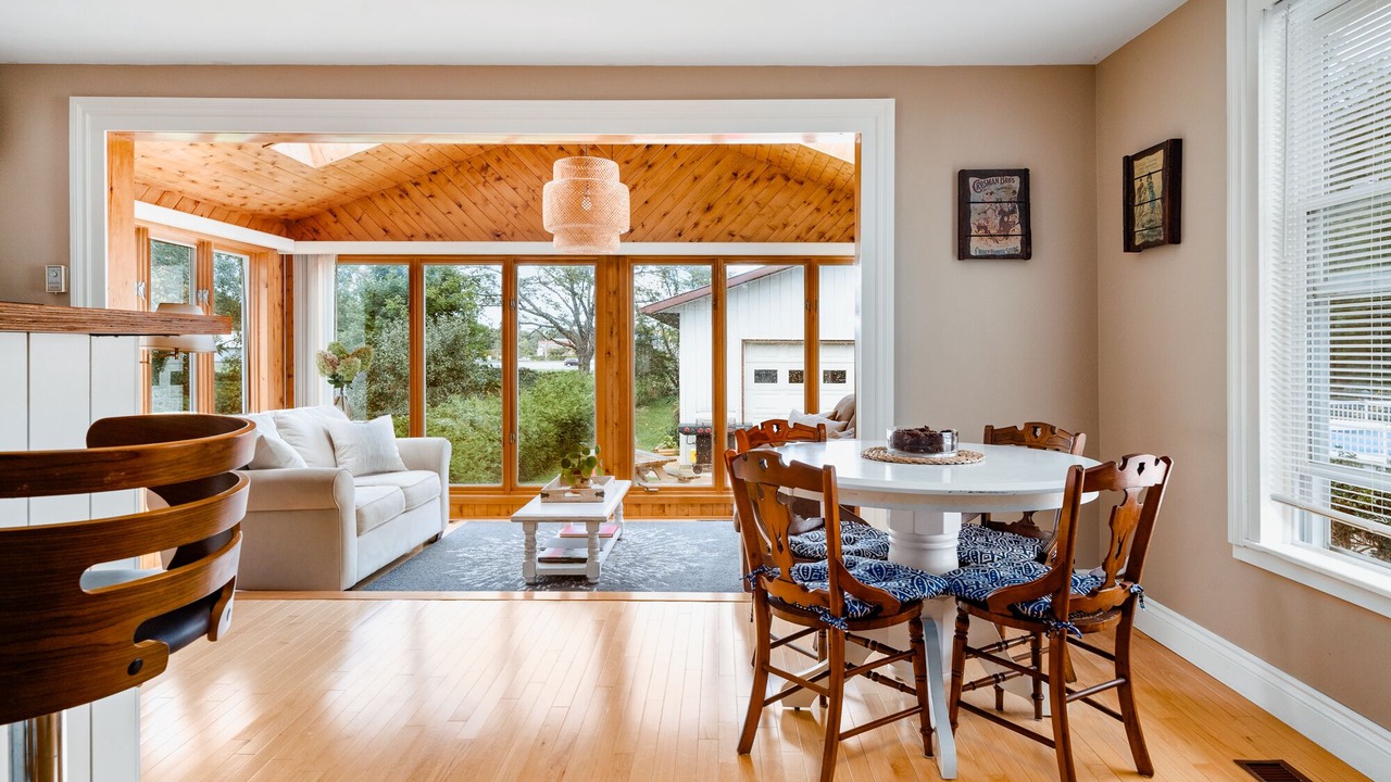 Photo of Livingroom in Prince Edward