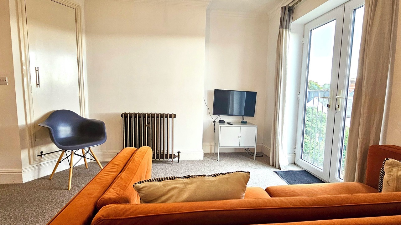 Photo of Livingroom in Canton