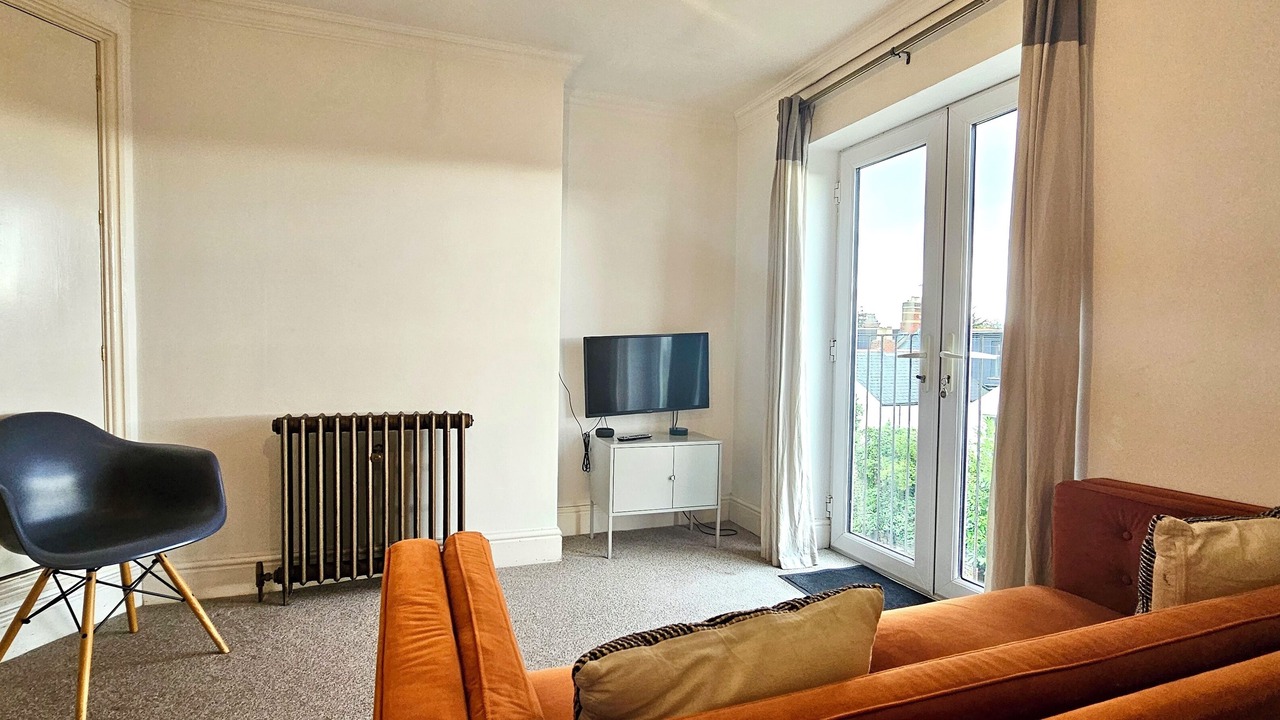 Photo of Livingroom in Canton