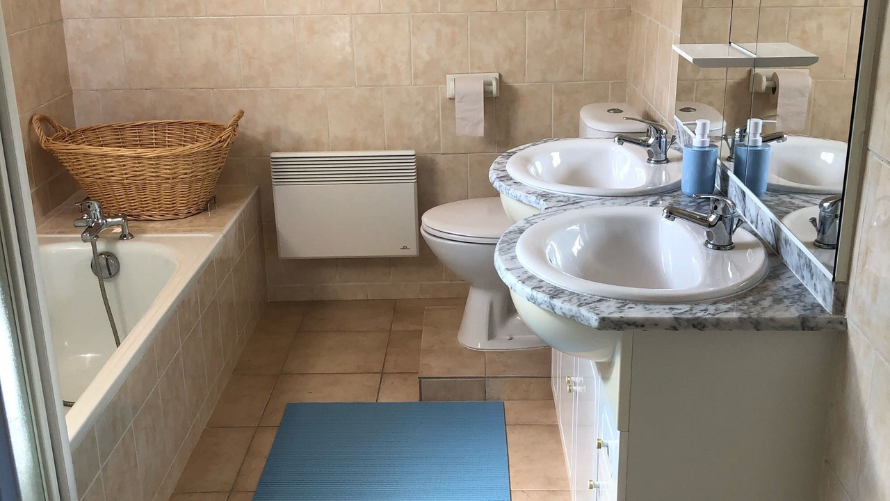 Photo of Bathroom in Llauro