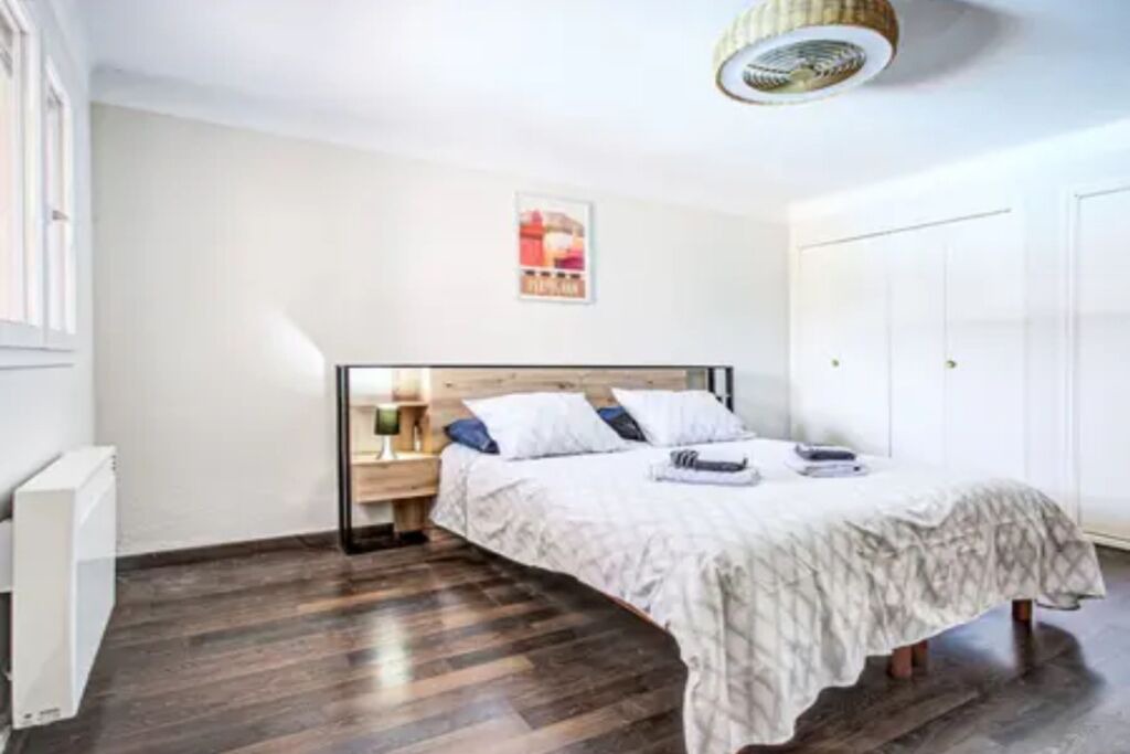 Photo of Bedroom in Llauro