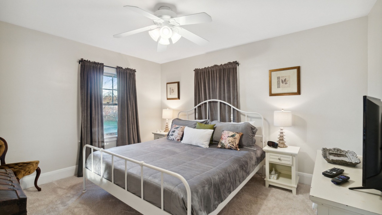 Photo of Bedroom in Ottawa Hills