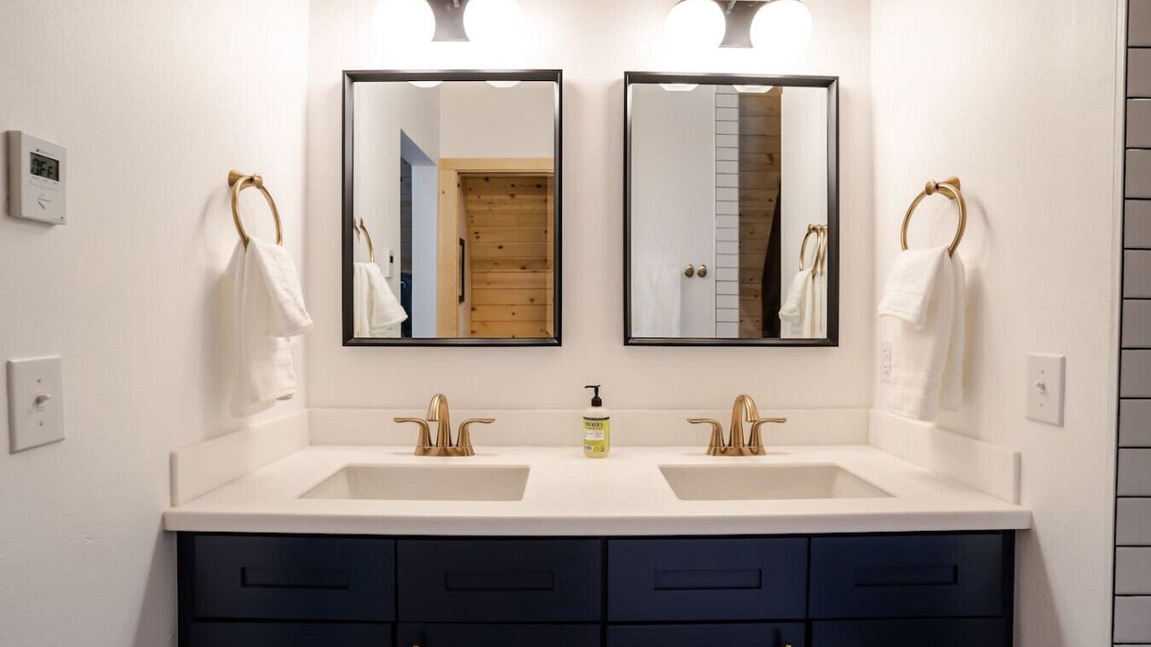 Photo of Bathroom in Lowell Point
