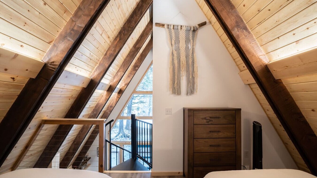 Photo of Bedroom in Lowell Point