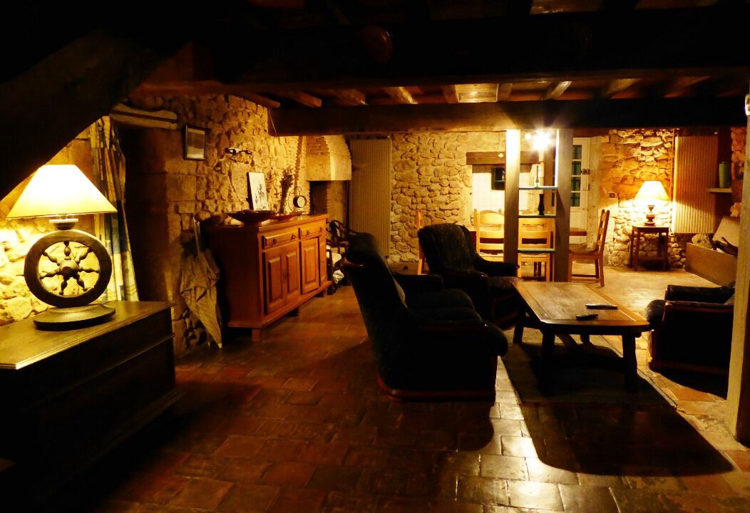 Photo of Livingroom in Saint-Martin-des-Combes