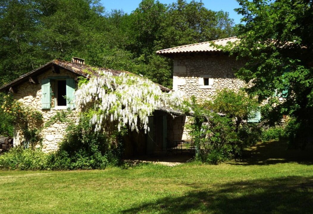 Photo of Outdoor in Saint-Martin-des-Combes