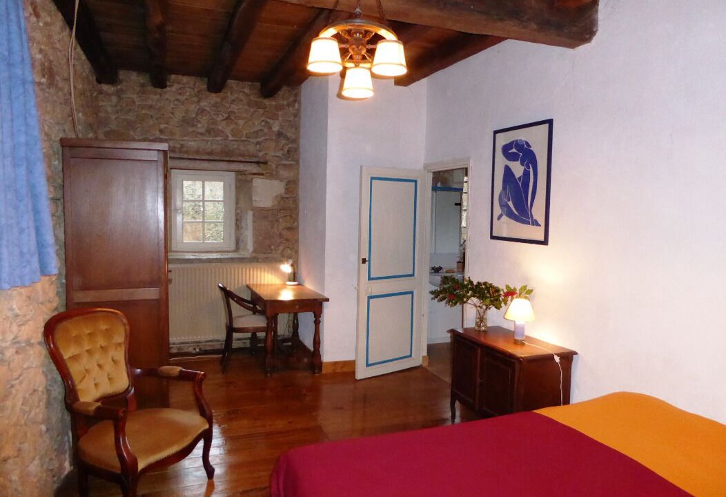 Photo of Bedroom in Saint-Martin-des-Combes
