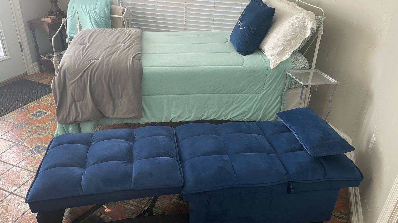 Photo of Bedroom in Austin Ave.