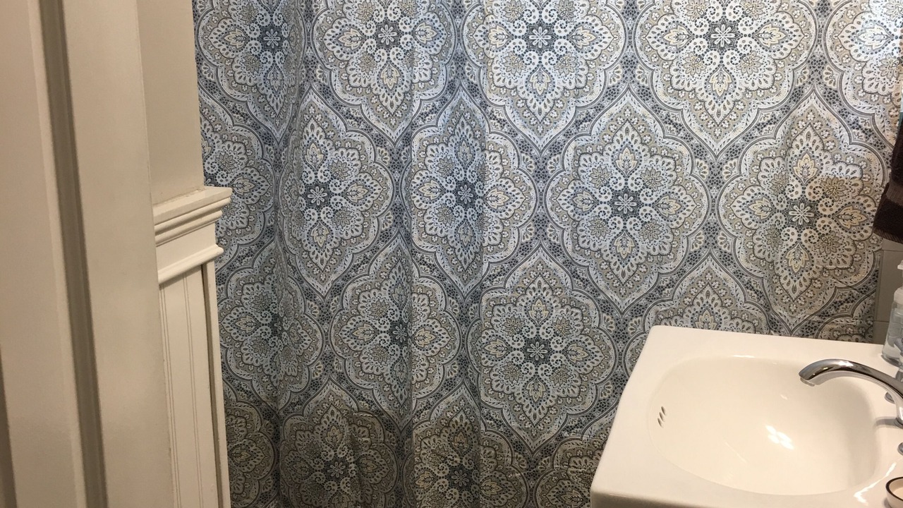 Photo of Bathroom in Austin Ave.