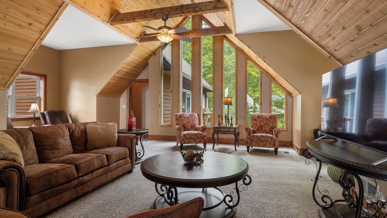 Photo of Livingroom in Sapphire