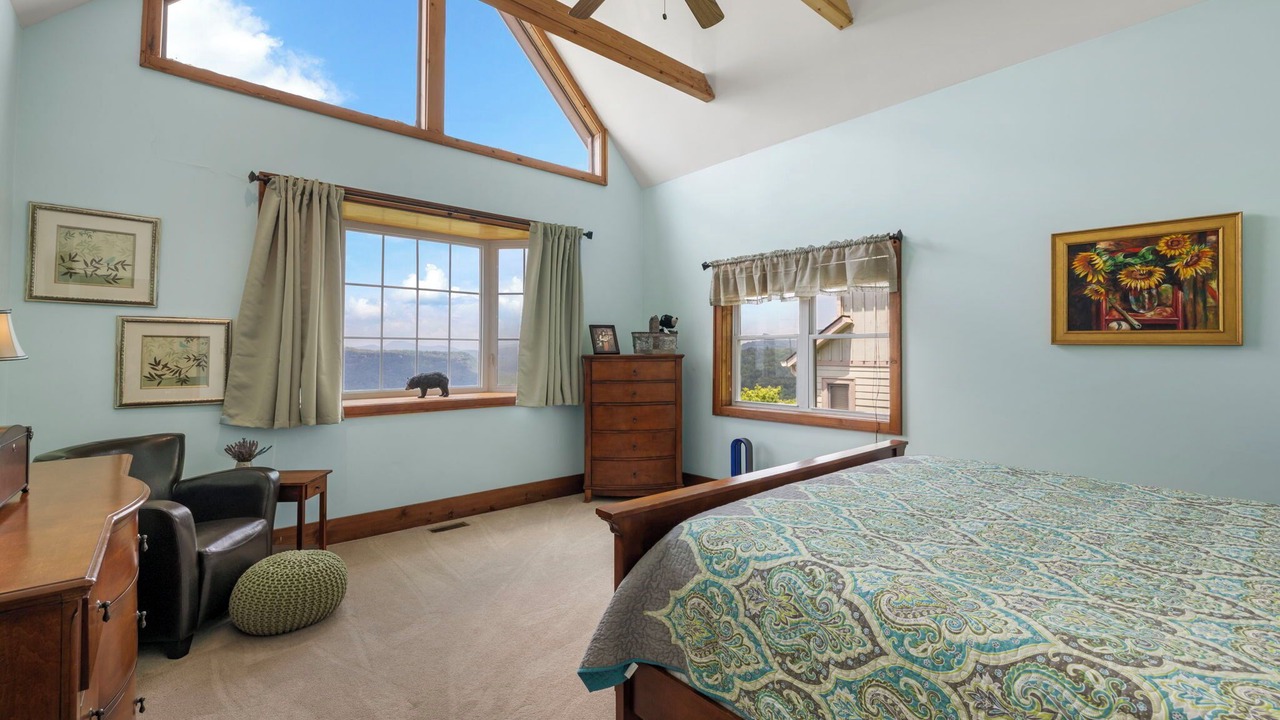 Photo of Bedroom in Sapphire