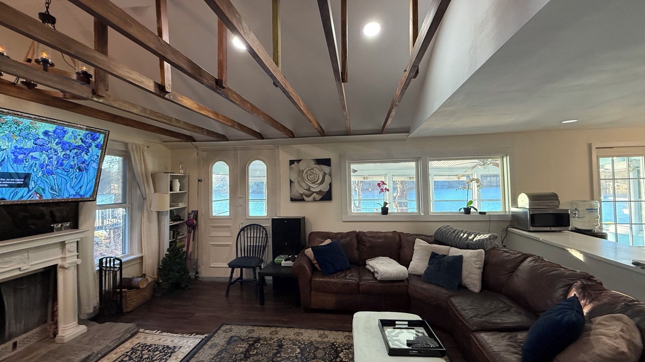 Photo of Livingroom in Dudley