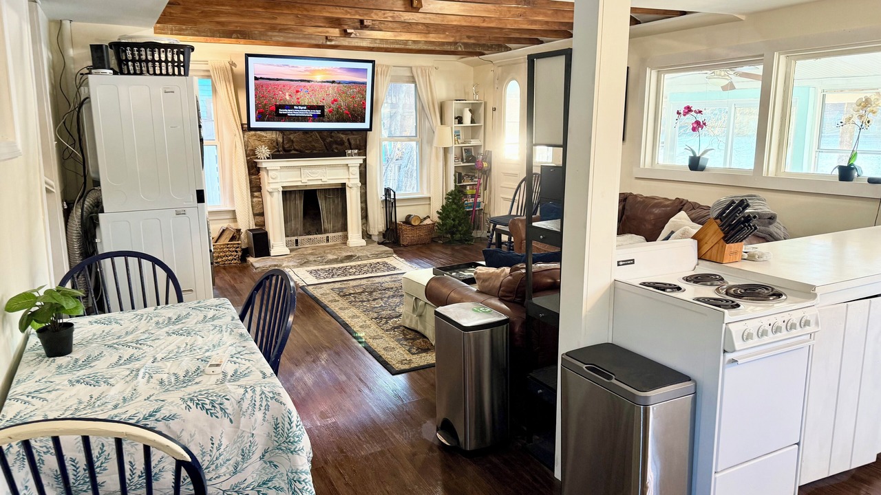 Photo of Livingroom in Dudley