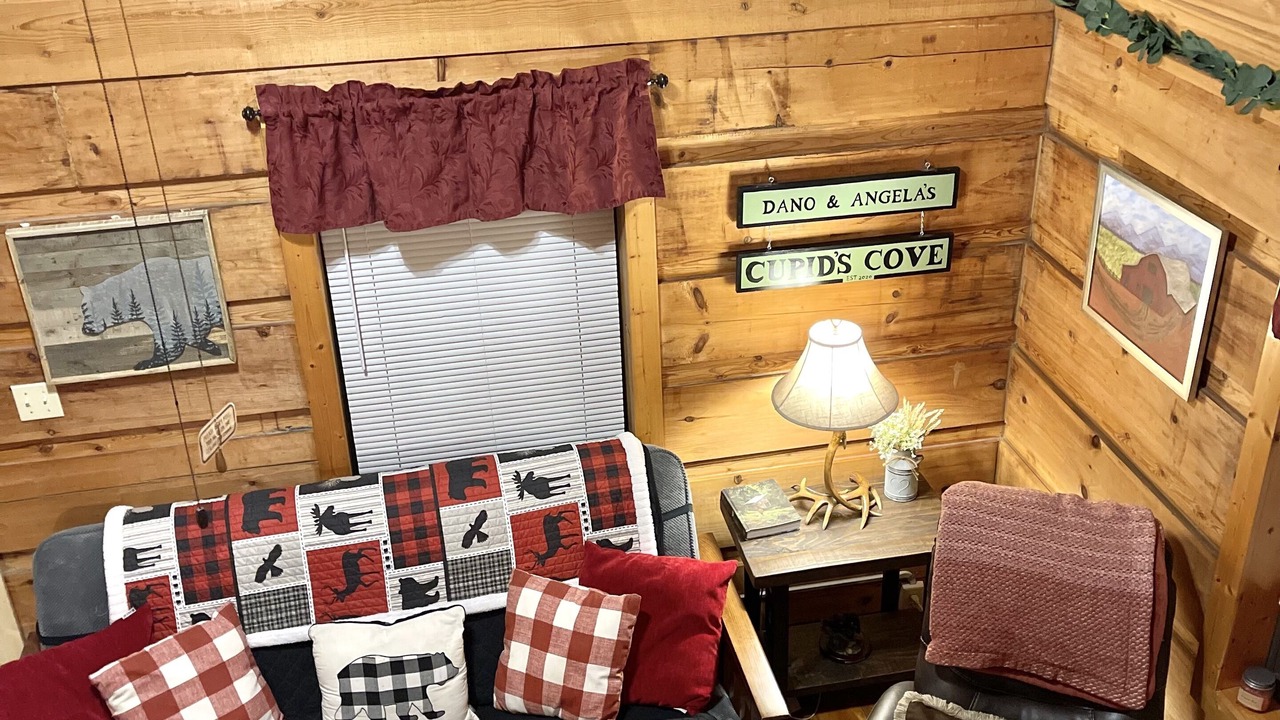 Photo of Livingroom in Tellico Plains