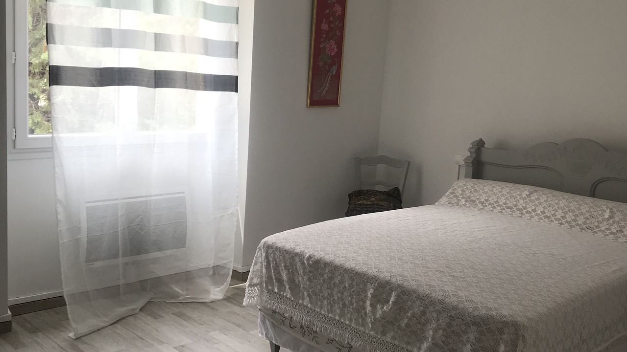 Photo of Bedroom in Rousson