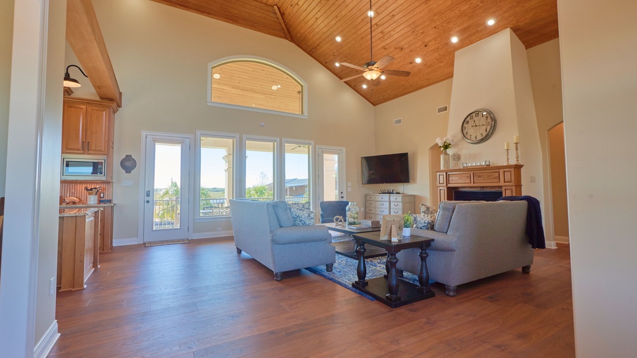 Photo of Livingroom in Hackberry