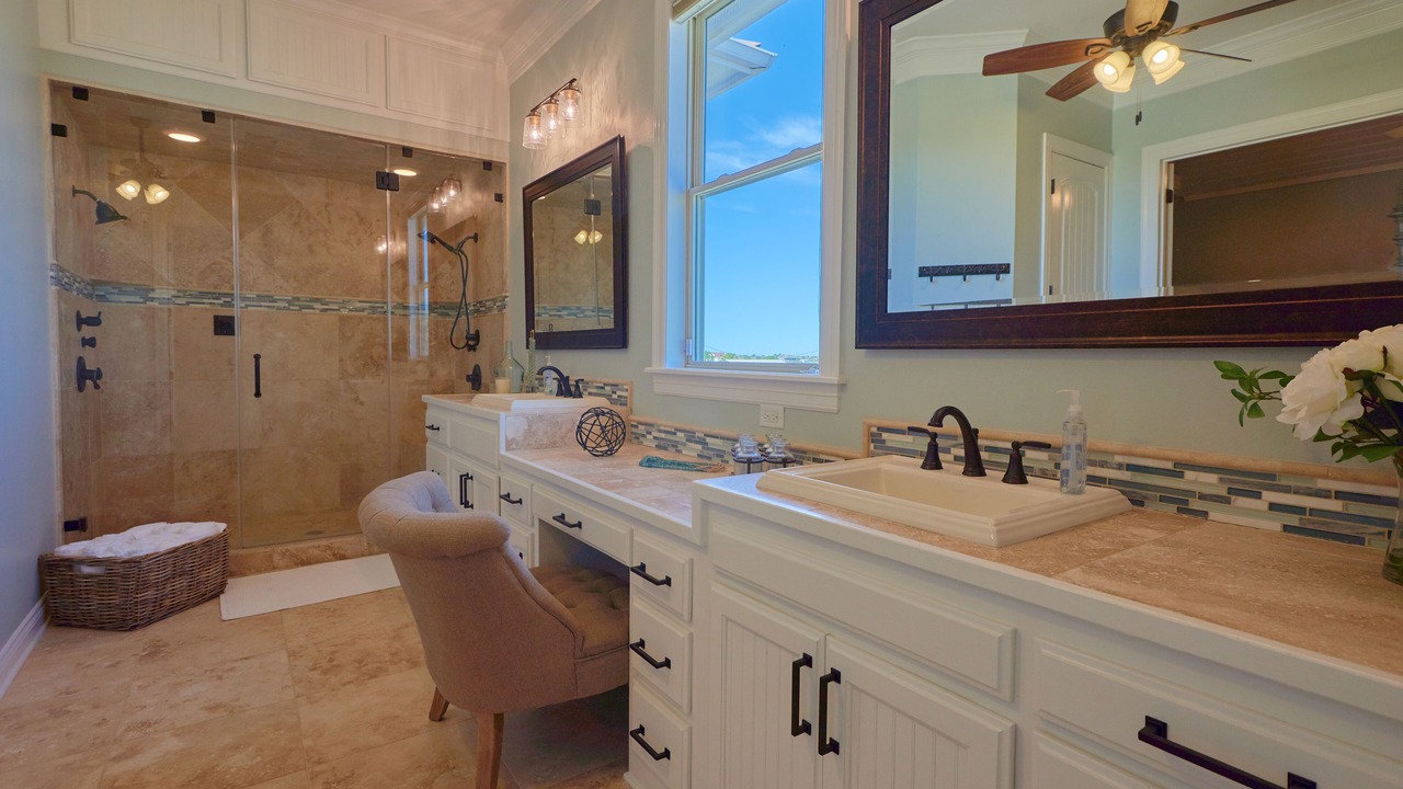 Photo of Bathroom in Hackberry