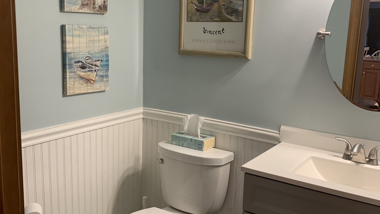 Photo of Bathroom in Eastward Look