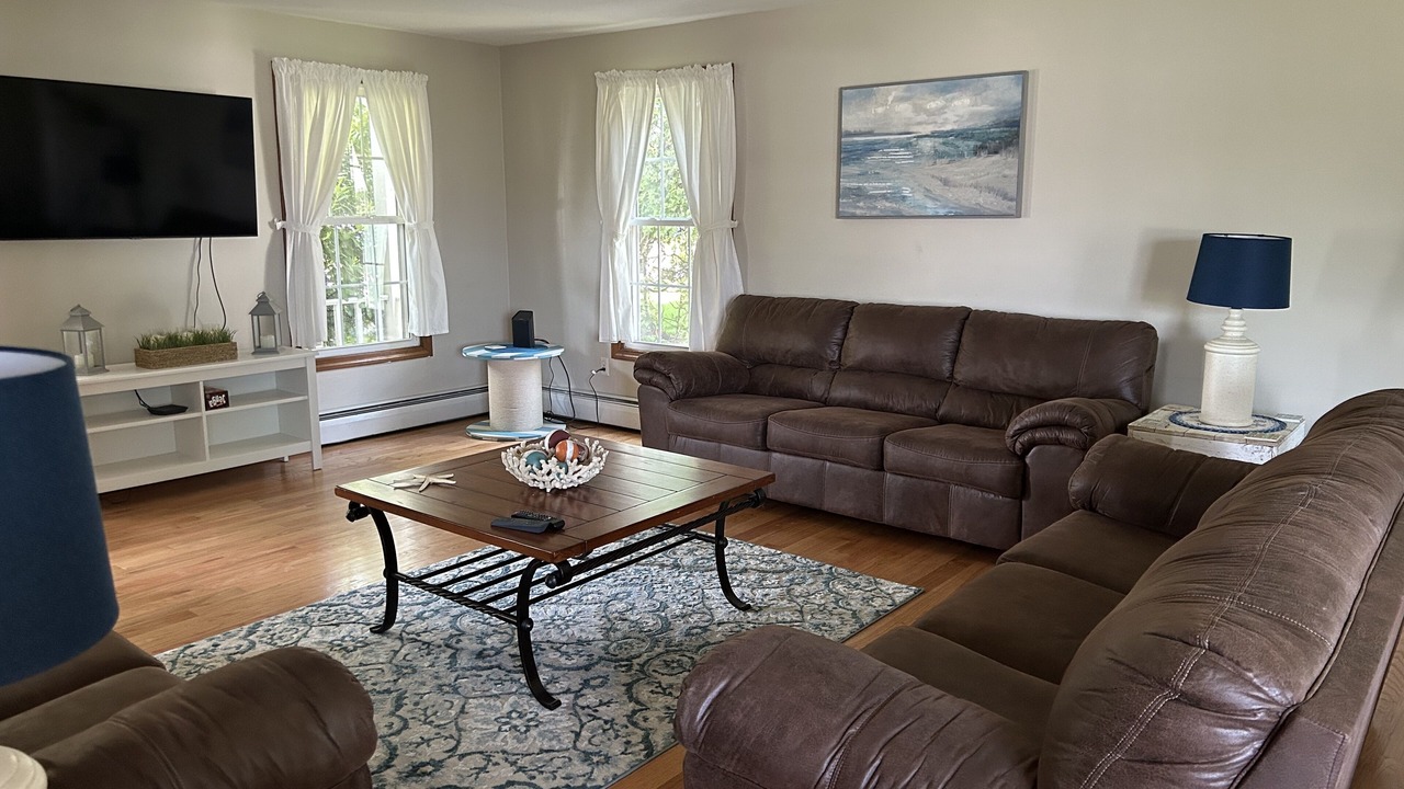 Photo of Livingroom in Eastward Look