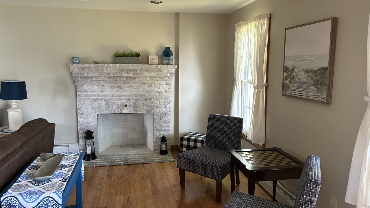 Photo of Livingroom in Eastward Look