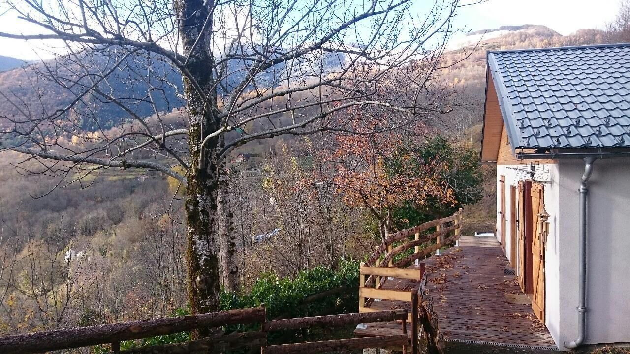 Photo of Outdoor in Larcat