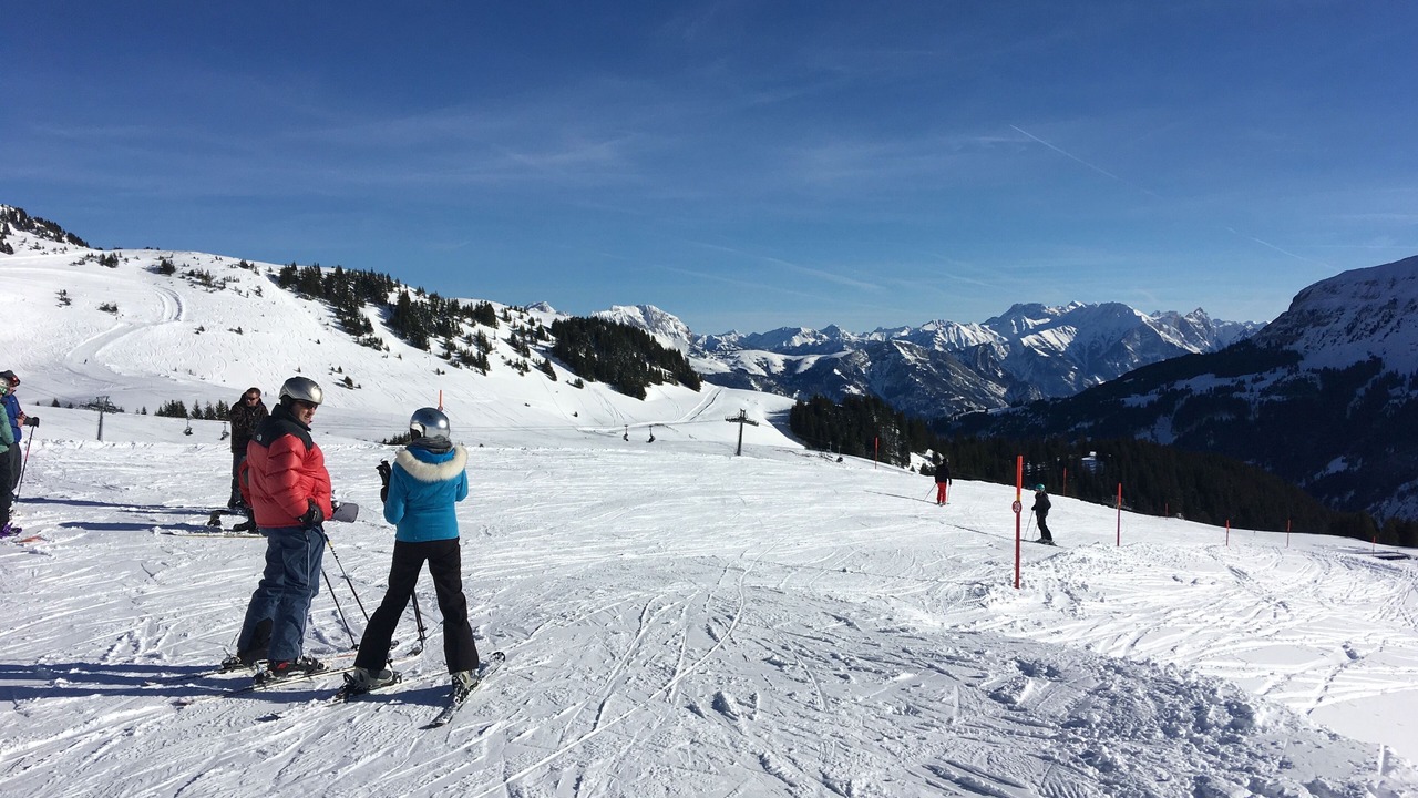 Photo of Others in Quarten