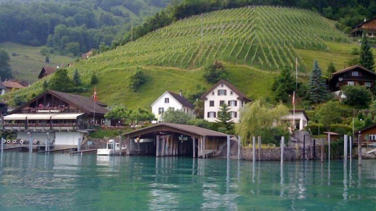 Photo of Others in Quarten
