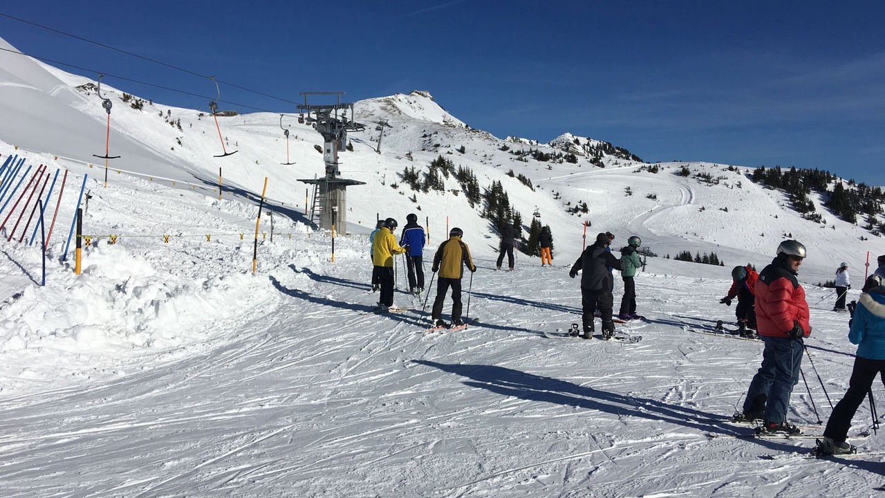 Photo of Others in Quarten