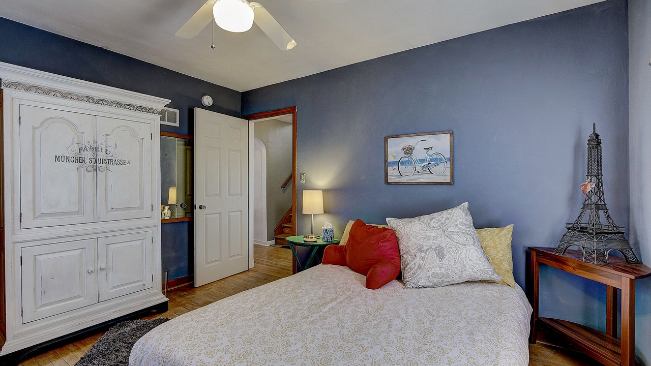 Photo of Bedroom in Cedarburg