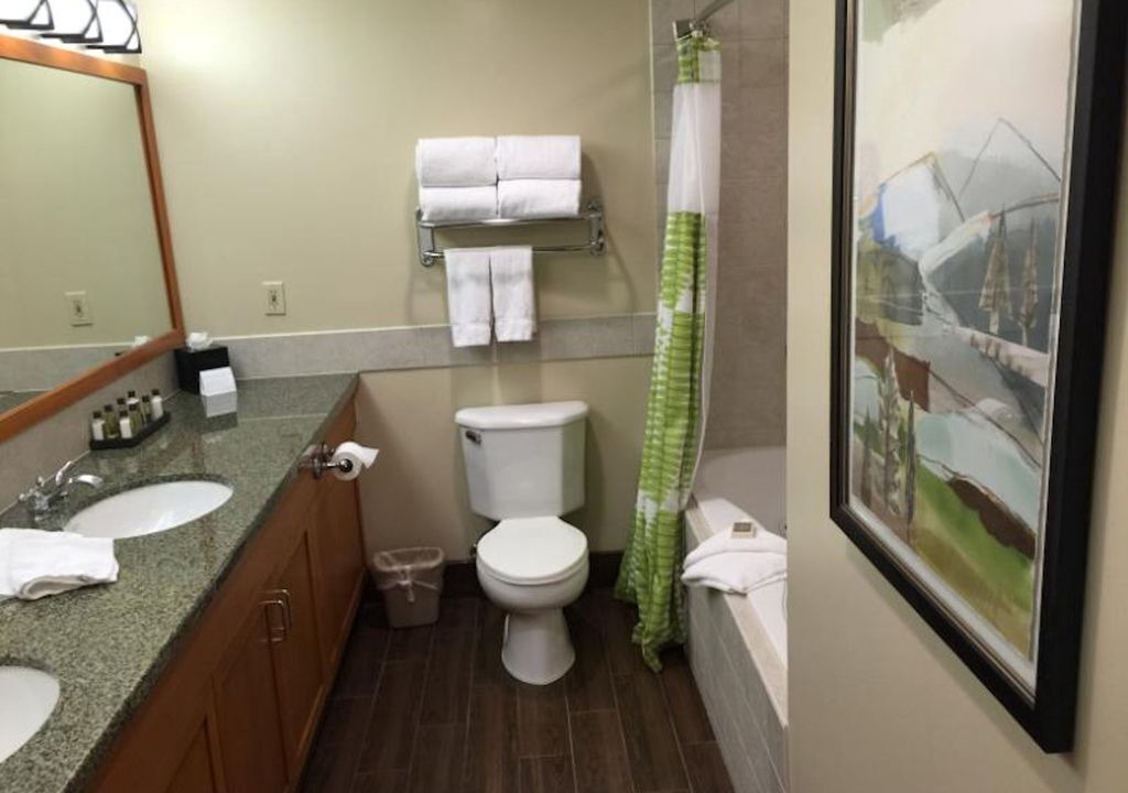 Photo of Bathroom in Lakeside Park